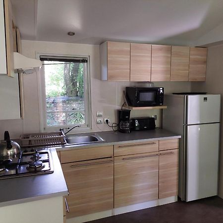 Mobilhome 6 Personnes Camping 4* Chateauneuf-de-Galaure Exterior foto