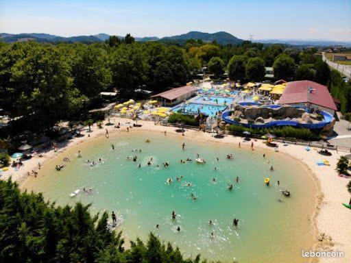 Mobilhome 6 Personnes Camping 4* Chateauneuf-de-Galaure Exterior foto